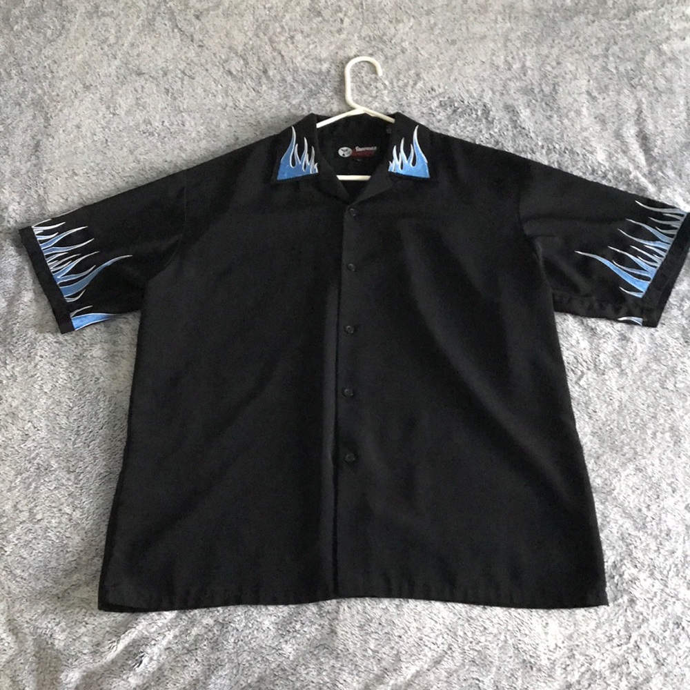 Sapphire Lounge Retro Button Down